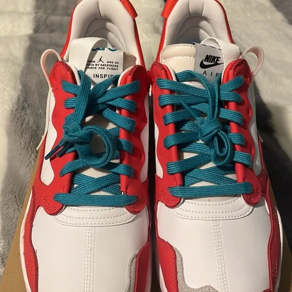 Jordan MA2 Chile Red/ White-Cyber Teal - Picture 3 of 6
